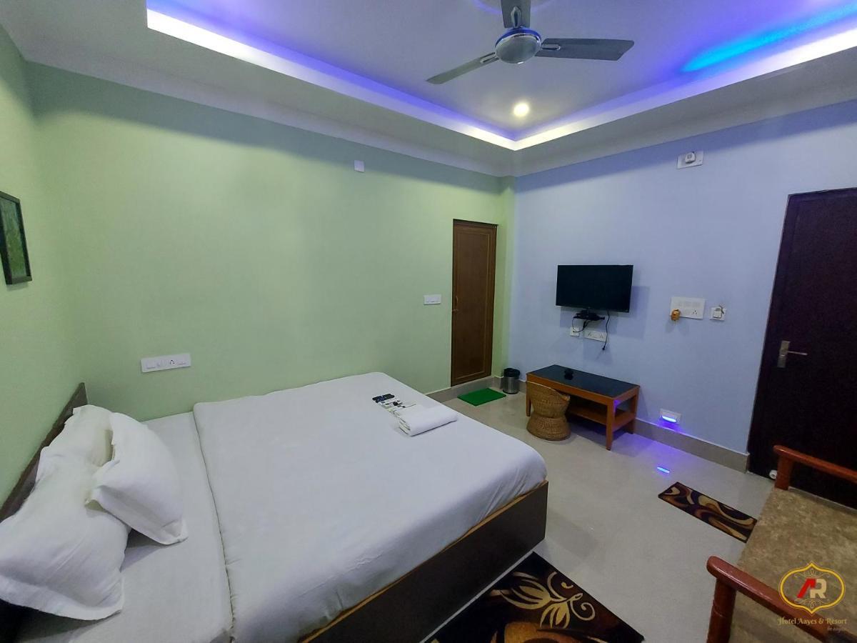 Hotel Aayes And Resort ชานตี นิเคทัน ภายนอก รูปภาพ